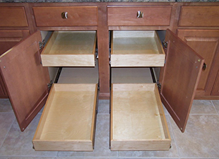 dovetailed corners in slideout shelves